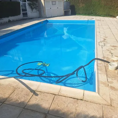 Super House With Shared Swimming Pool Near * Oroklini