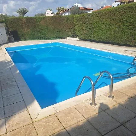 Super House With Shared Swimming Pool Near Ferienhaus Oroklini