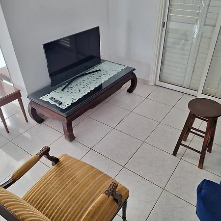 Super House With Shared Swimming Pool Near *