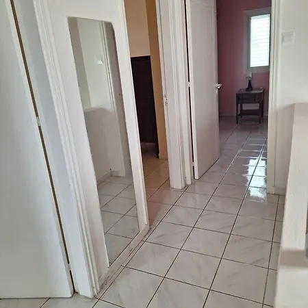 Super House With Shared Swimming Pool Near *