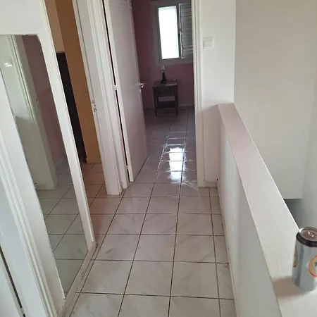 Super House With Shared Swimming Pool Near